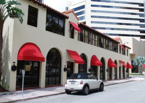 dekoratif restoran sabit tenteler